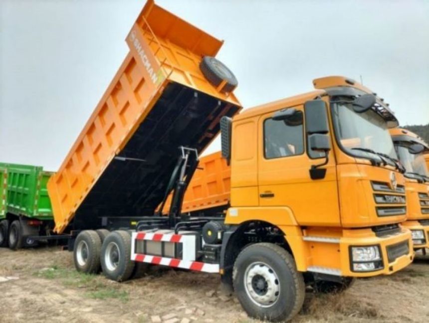 SHACMAN F3000 Tipper Truck 6x4 430 EuroII Giallo Con Prima/Pera Piastra Multi-livello Primavera 4 Piastre Principali 4 bulloni a forma di U