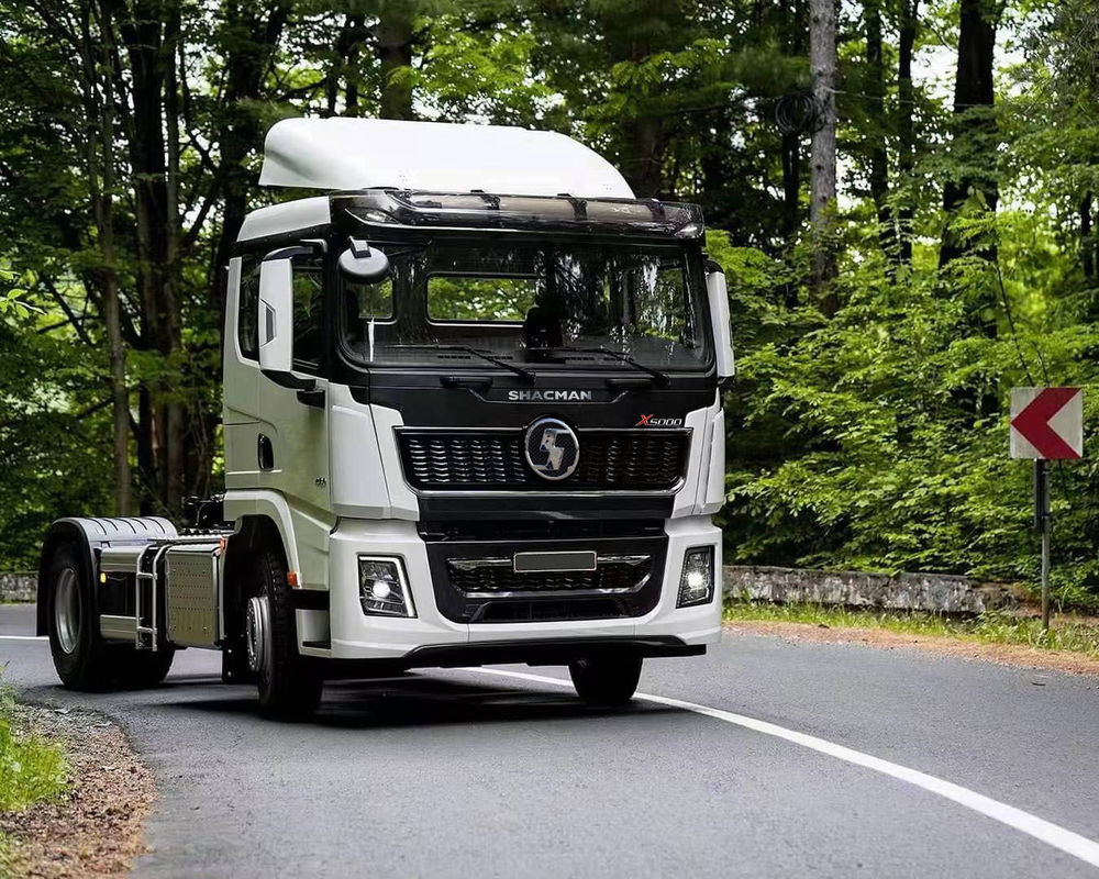 Carburante - Trattore stradale SHACMAN X5000 4x2 430CV EuroV con serbatoio carburante da 400L e sospensioni a balestra multistrato