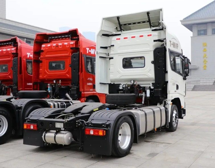 SHACMAN Container Tractor Truck X3000 4*2 Port Terminal Tractor 420hp CUMMINS Motore Marca