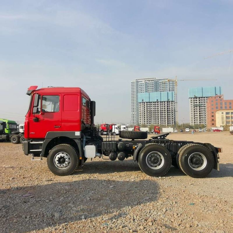 Rosso SHACMAN F3000 375HP Euro V 6 ruote motore di trattore 4x2 WEICHAI