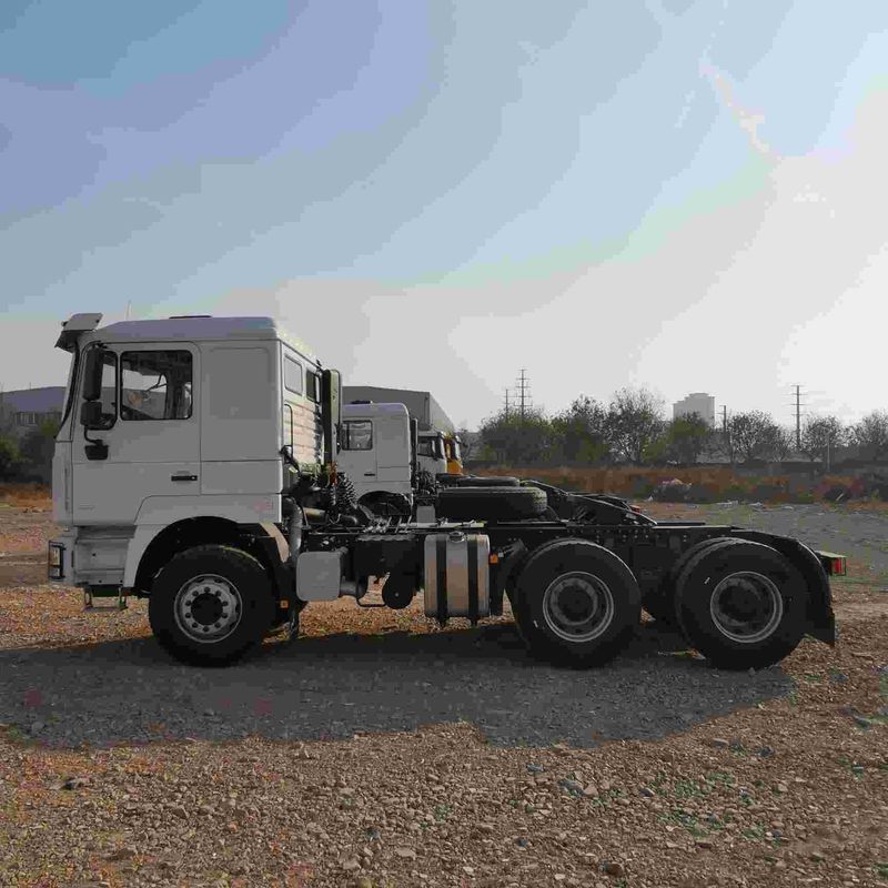 Rosso SHACMAN F3000 375HP Euro V 6 ruote motore di trattore 4x2 WEICHAI