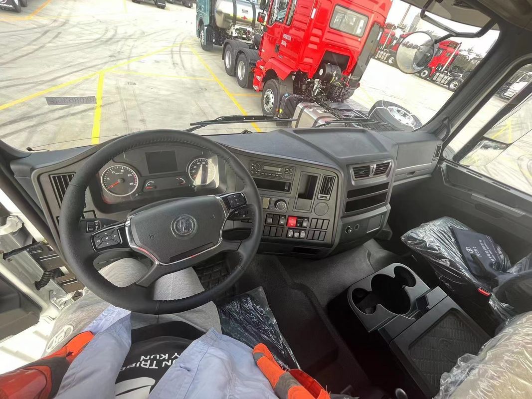 SHACMAN X3000 4x2 Traktor Truck 430 HP Eco-friendly Euro II Con 6 pneumatici