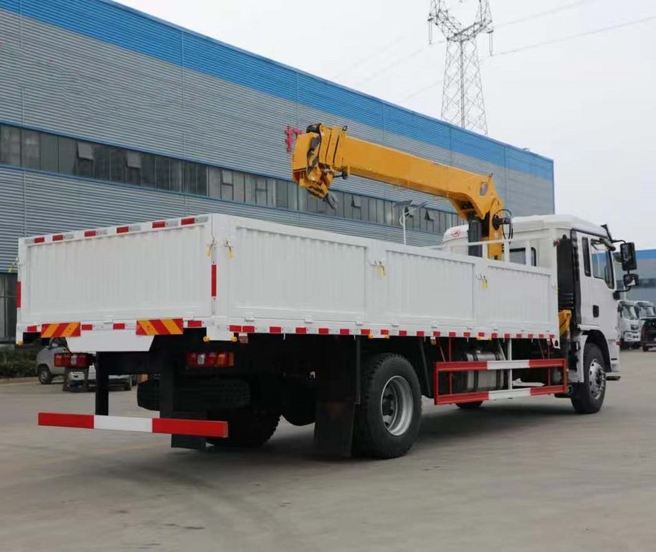 SHACMAN L3000 4X2 10 tonnellate di capacità di carico camion di carico 240HP gru di carico in buona qualità