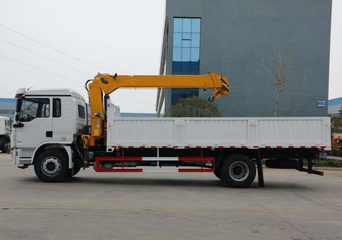 SHACMAN L3000 4X2 10 tonnellate di capacità di carico camion di carico 240HP gru di carico in buona qualità