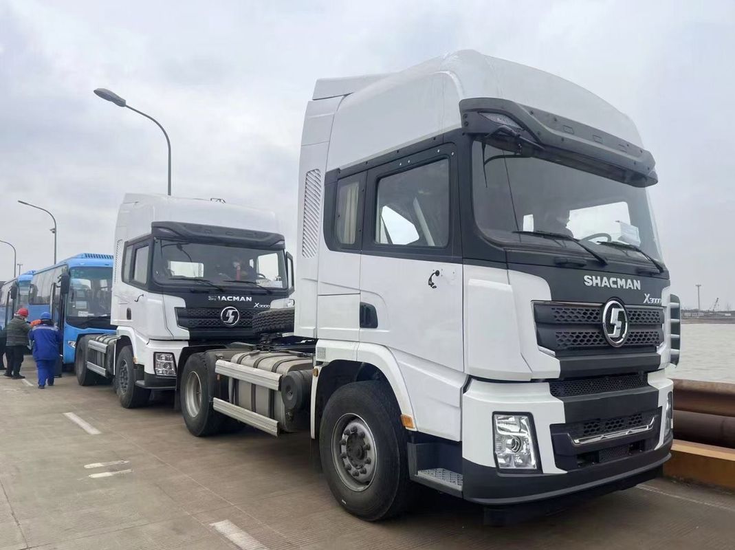 Manuale cambio di marcia 10 ruote trattore camion SHACMAN 430hp X3000 4x2 doppia cabina dormiente testa del trattore
