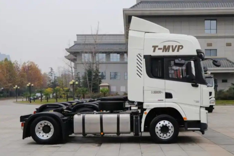 SHACMAN trattore camion 6 ruote X3000 4x2 Conducente sinistro doppio dormiente testa di trattore forte per l'Algeria