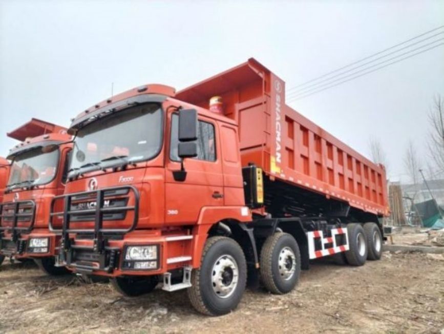Camion di scarico pesante 20 metri cubi Capacità del corpo di scarico 6x6 6x4 8x4 Tipo di azionamento