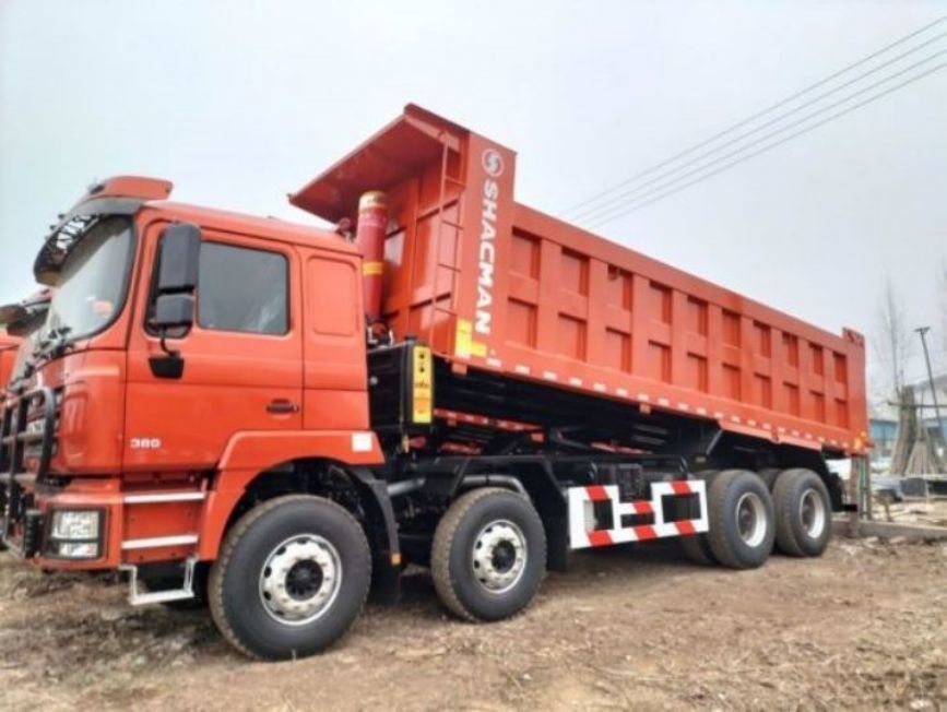 Camion di scarico pesante 20 metri cubi Capacità del corpo di scarico 6x6 6x4 8x4 Tipo di azionamento